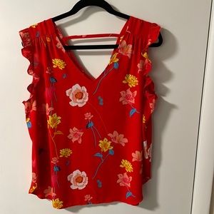 Bar-back flutter sleeve shell